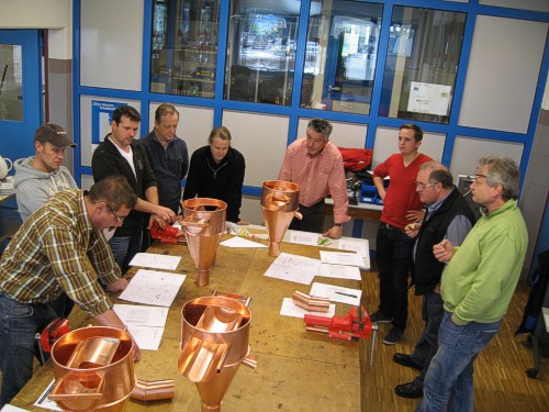tl_files/SHK/img/presse/2015-03-10-spengler-ges-pruef8.JPG