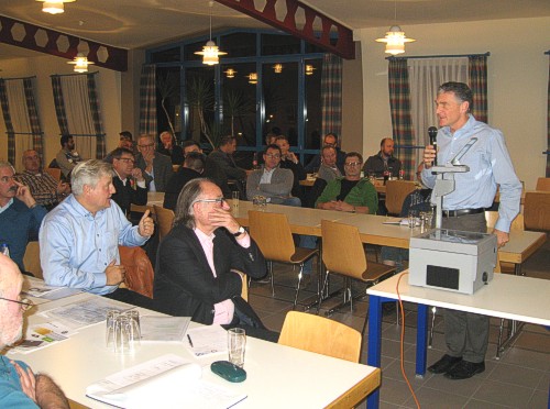 tl_files/SHK/img/presse/2015-11-25-versammlung2-ruettinger.jpg
