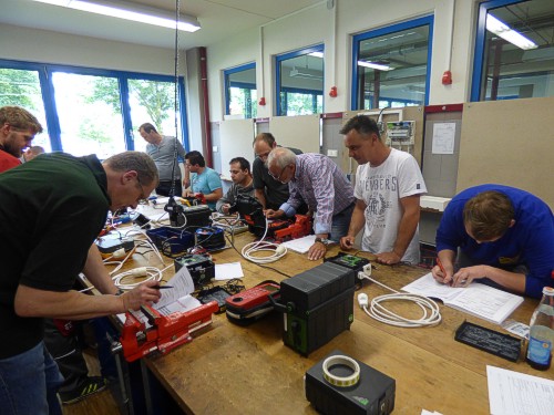 tl_files/SHK/img/presse/2016-05-30-1-elektrofachkraft-1010013.jpg
